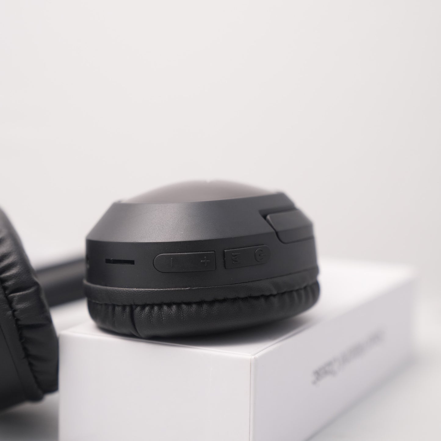 Awtog Signature Wireless Bluetooth Headphones | Enhanced Bass | Long Battery Life